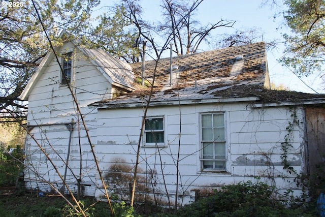 view of property exterior