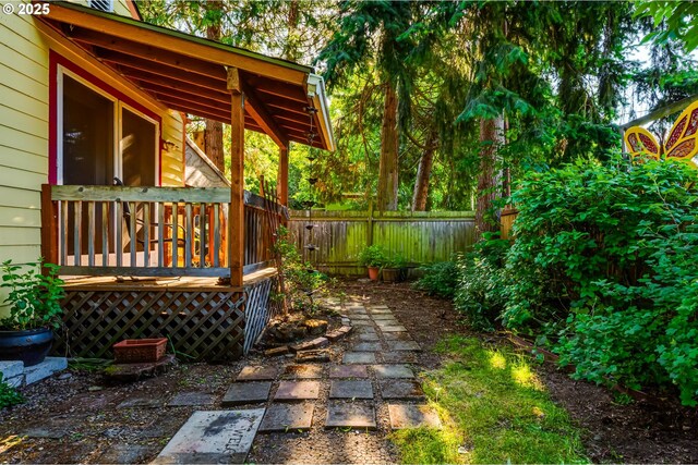 1327 Grant St, Eugene, OR 97402 - view of yard