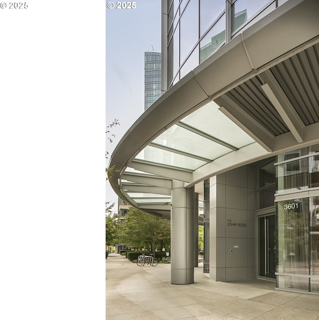 3601 S River Pkwy Unit 800, Portland, OR 97239 - view of property's community