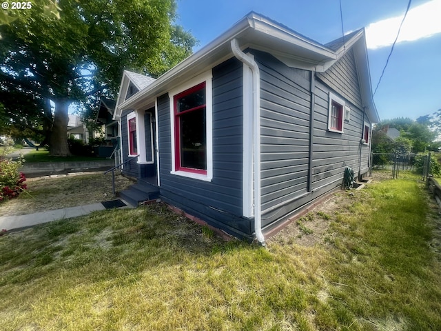 312 NW 7th St, Pendleton, OR 97801 - view of property exterior with entry steps