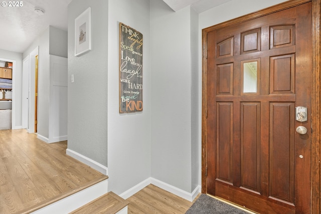 311 S 68th Pl, Springfield, OR 97478 - entryway with light wood-type flooring and baseboards