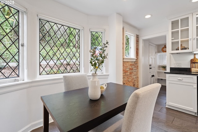 dining area with recessed lighting