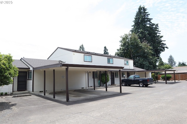 323 S Locust St, Canby, OR 97013 - view of front of house featuring covered parking