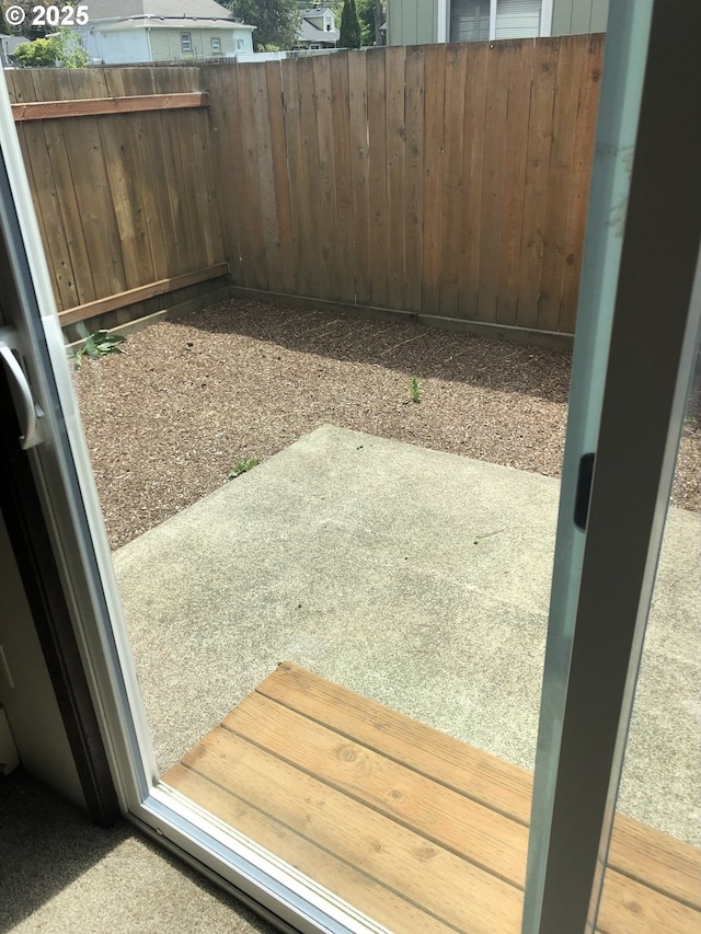 323 S Locust St, Canby, OR 97013 - view of yard with a patio