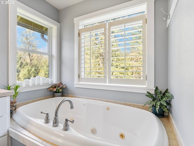 27915 NE Thompson Cir, Yacolt, WA 98675 - full bath with a whirlpool tub