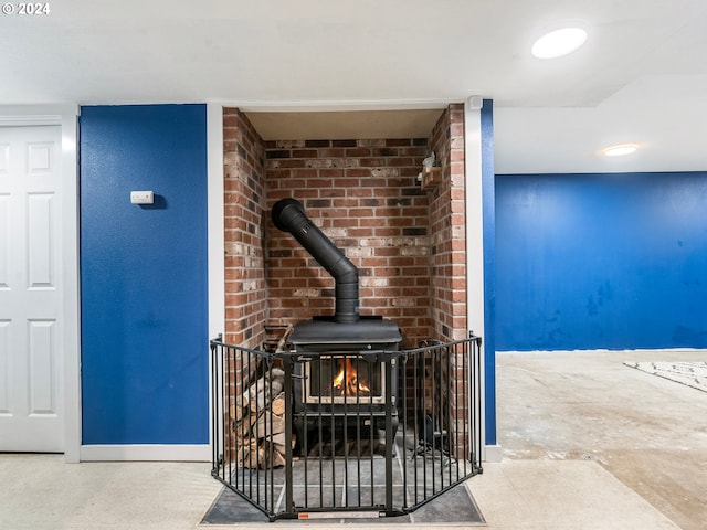27915 NE Thompson Cir, Yacolt, WA 98675 - detailed view of baseboards and a wood stove