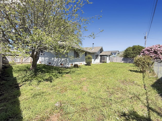543 Linda Ln, Brookings, OR 97415 - view of yard