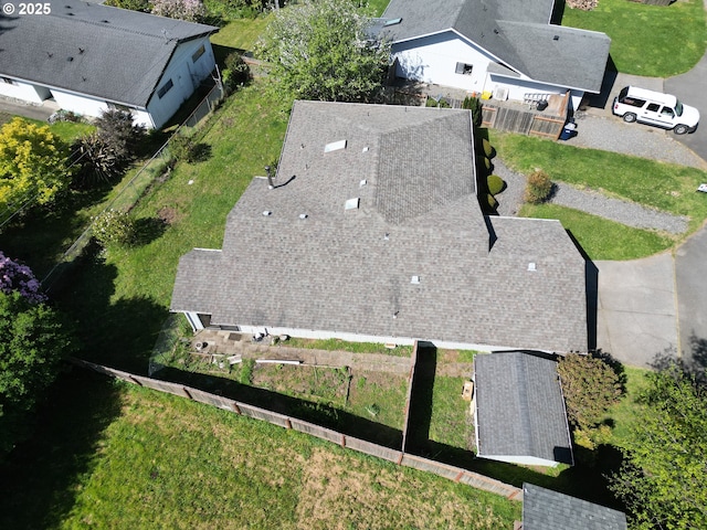 543 Linda Ln, Brookings, OR 97415 - aerial perspective of suburban area