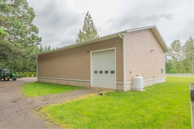 29115 NE 99th Ave, Battle Ground, WA 98604 - garage with asphalt driveway
