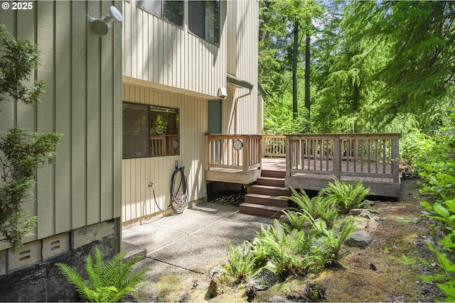 2 Icarus Loop, Lake Oswego, OR 97035 - doorway to property with a wooden deck