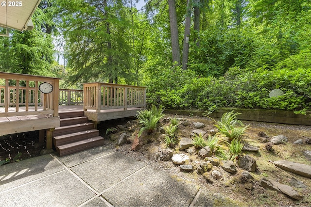 2 Icarus Loop, Lake Oswego, OR 97035 - view of yard featuring a deck