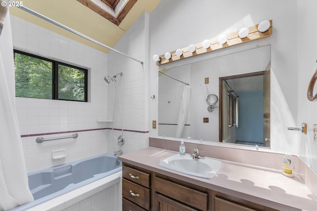 2 Icarus Loop, Lake Oswego, OR 97035 - full bathroom with tiled shower / bath and vanity