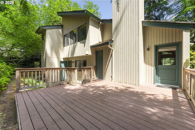 2 Icarus Loop, Lake Oswego, OR 97035 - view of wooden deck