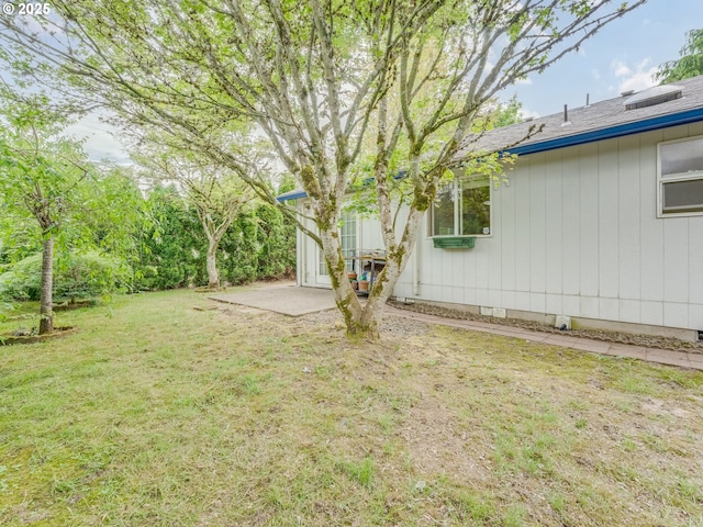 1761 SW Songbird St, Mcminnville, OR 97128 - view of green lawn featuring a patio