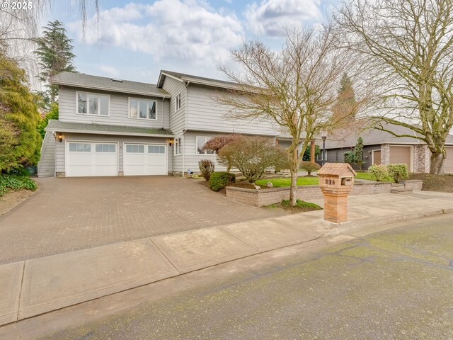 view of front of property featuring a porch, central air condition unit, and a front lawn