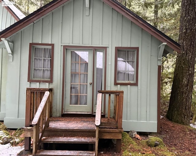 view of outbuilding