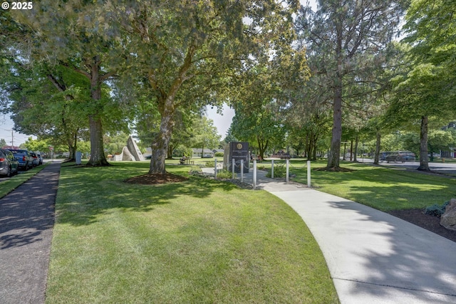 5370 SW Washington Ave, Beaverton, OR 97005 - surrounding community featuring a lawn