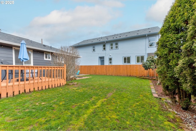 view of yard featuring fence