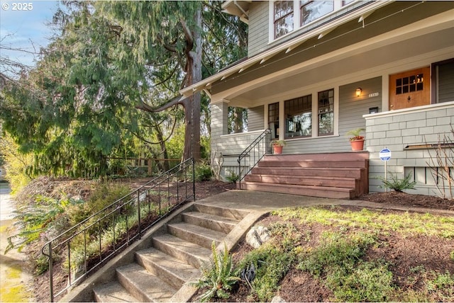 doorway to property with covered porch