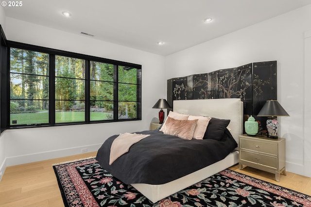 1235 Andrews Rd, Lake Oswego, OR 97034 - bedroom featuring wood finished floors and recessed lighting