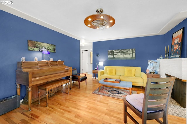 2940 Pearl St, Eugene, OR 97405 - living area with wood finished floors