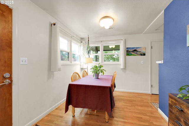 2940 Pearl St, Eugene, OR 97405 - dining area featuring light wood finished floors