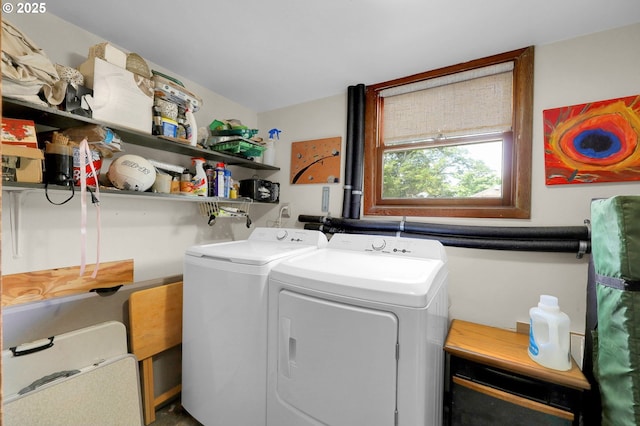 2940 Pearl St, Eugene, OR 97405 - washroom featuring washing machine and clothes dryer