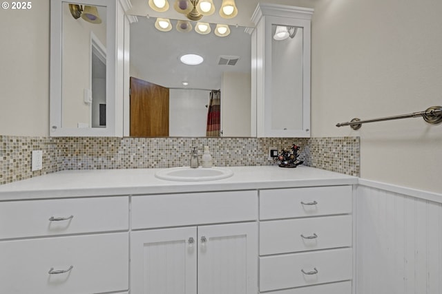 85304 Nestle Way, Pleasant Hill, OR 97455 - full bath with vanity and tasteful backsplash