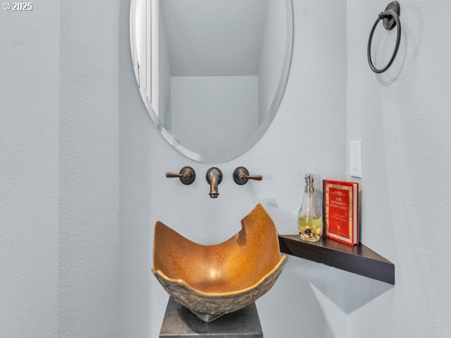 14509 SE Faircrest St, Clackamas, OR 97015 - view of bathroom