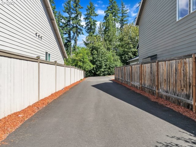 14509 SE Faircrest St, Clackamas, OR 97015 - view of asphalt alley