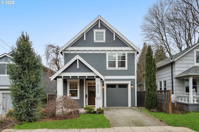 view of front facade featuring a garage