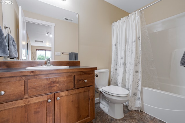 13420 SW 2nd St, Beaverton, OR 97005 - full bath featuring toilet, vanity, and shower / bath combo with shower curtain