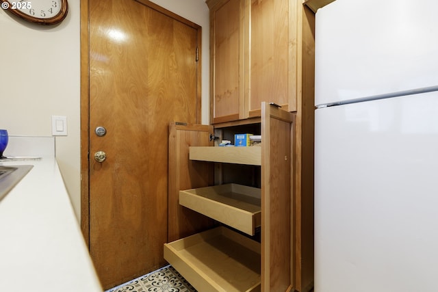 7430 N Burr Ave, Portland, OR 97203 - detailed view of freestanding refrigerator