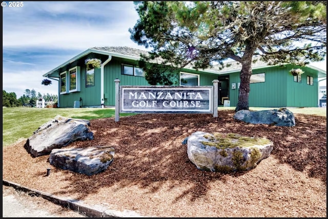 90 Beach Dr, Manzanita, OR 97130 - view of front of house with a front yard