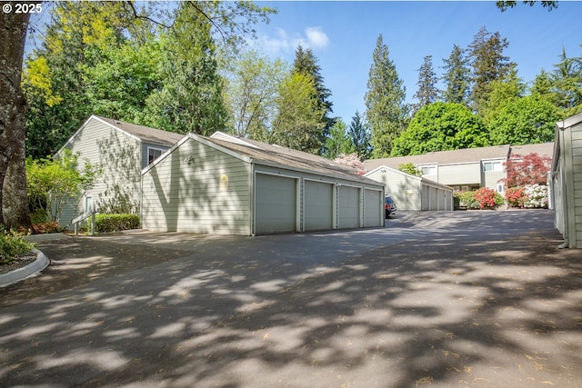 4880 SW Scholls Ferry Rd Unit 14, Portland, OR 97225 - view of garage