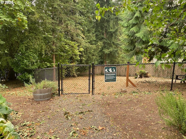 4880 SW Scholls Ferry Rd Unit 14, Portland, OR 97225 - view of gate featuring fence