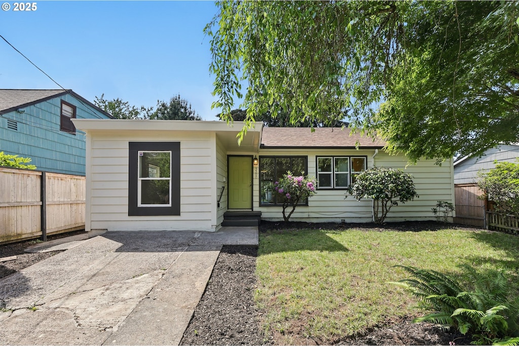 5500 SE Long St, Portland, OR 97206 - view of front of home