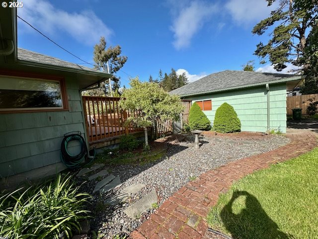 view of yard featuring fence