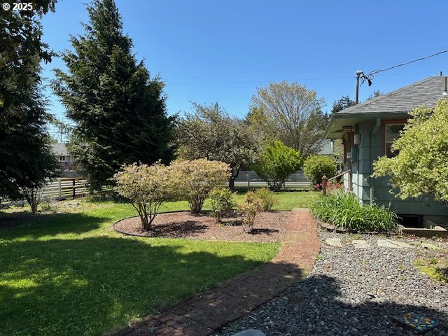 view of yard featuring fence