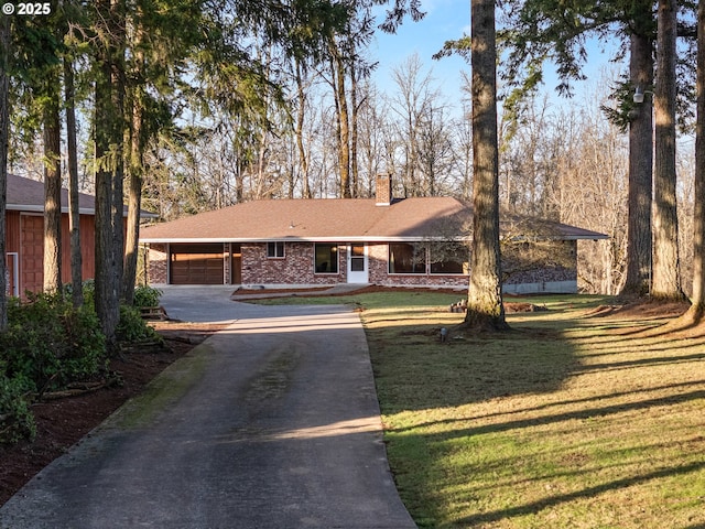 view of front of property with a front lawn