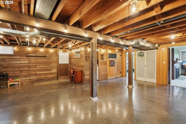 11731 SE 35th Ave, Milwaukie, OR 97222 - basement featuring wooden walls