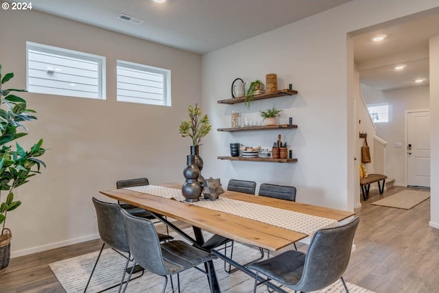 2891 V St, Springfield, OR 97477 - dining space with wood finished floors, plenty of natural light, recessed lighting, and baseboards