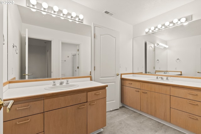 13460 Snowberry Ct, Lake Oswego, OR 97035 - bathroom with two vanities