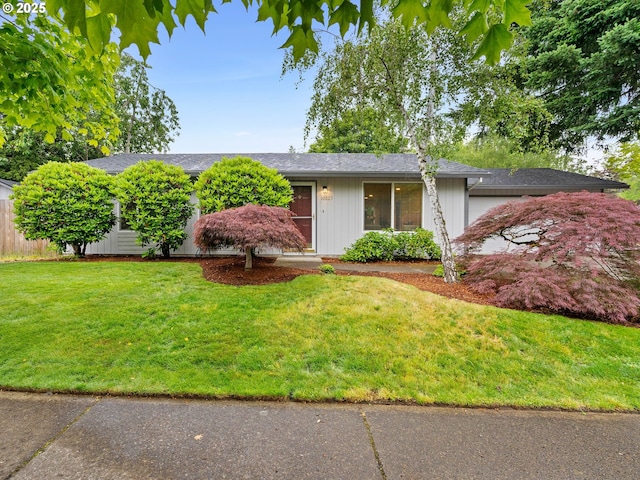 10225 SW 130th Ave, Beaverton, OR 97008 - ranch-style house featuring a front lawn