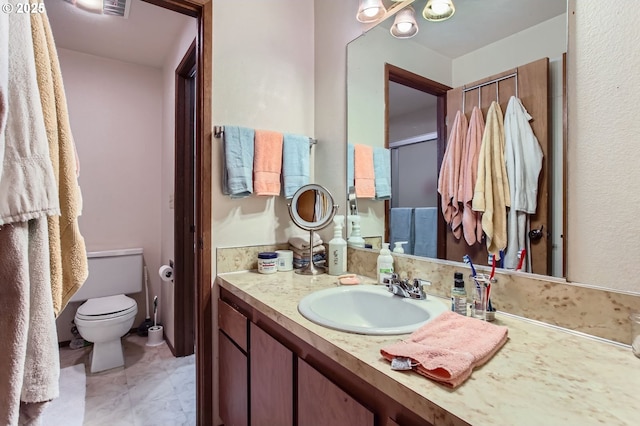 15940 SW 88th Ave, Tigard, OR 97224 - bathroom featuring toilet and vanity