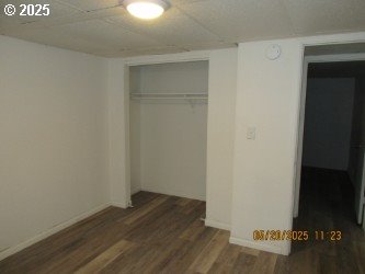 646/648 W Sixth Ave, Sutherlin, OR 97479 - view of closet