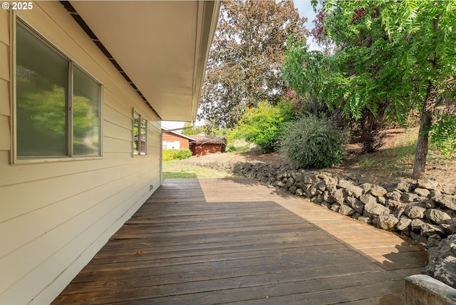 2431 W Crestview Ave, Roseburg, OR 97471 - view of wooden terrace