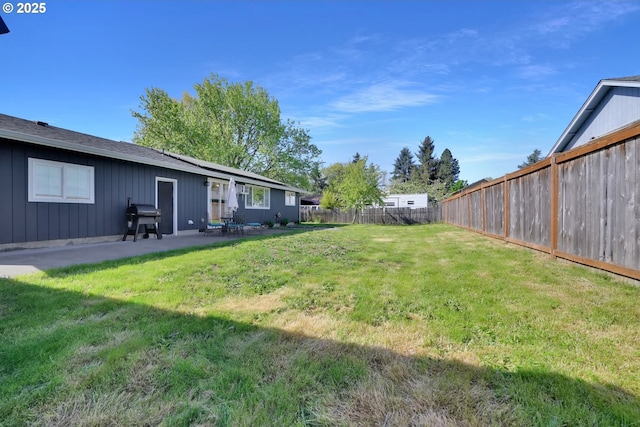 921 Williams St, Eugene, OR 97402 - view of yard featuring a patio area