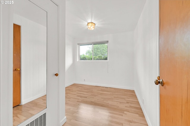 2801 Kincaid St, Eugene, OR 97405 - empty room with light wood-type flooring and baseboards