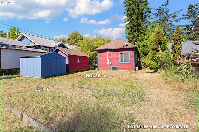 1963 Villard St, Eugene, OR 97403 - view of green lawn with a shed